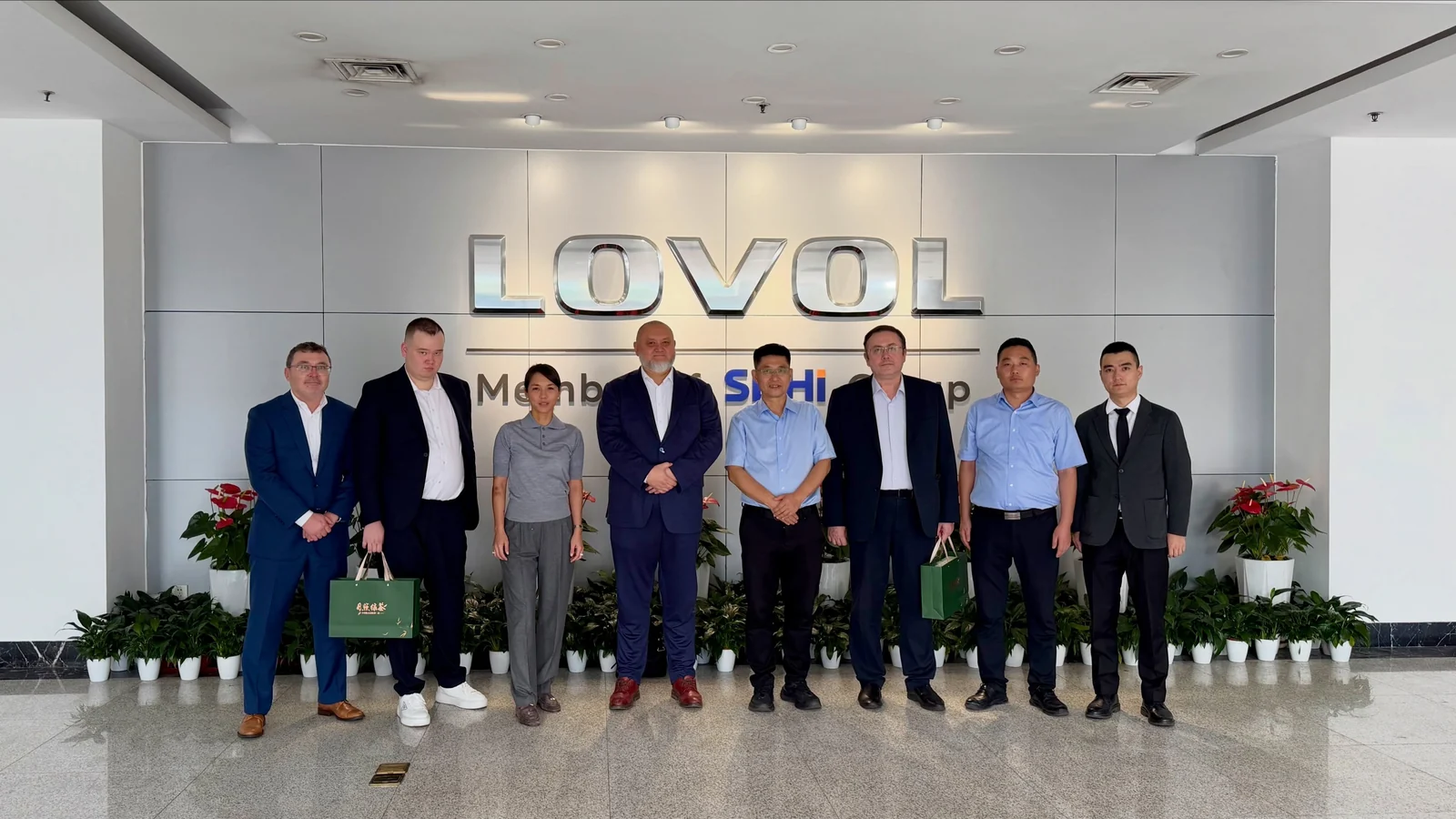Мембер YPO Kazakhstan Динара Шукижанова подписала соглашение о производстве комбайнов в Казахстане — Фото 3